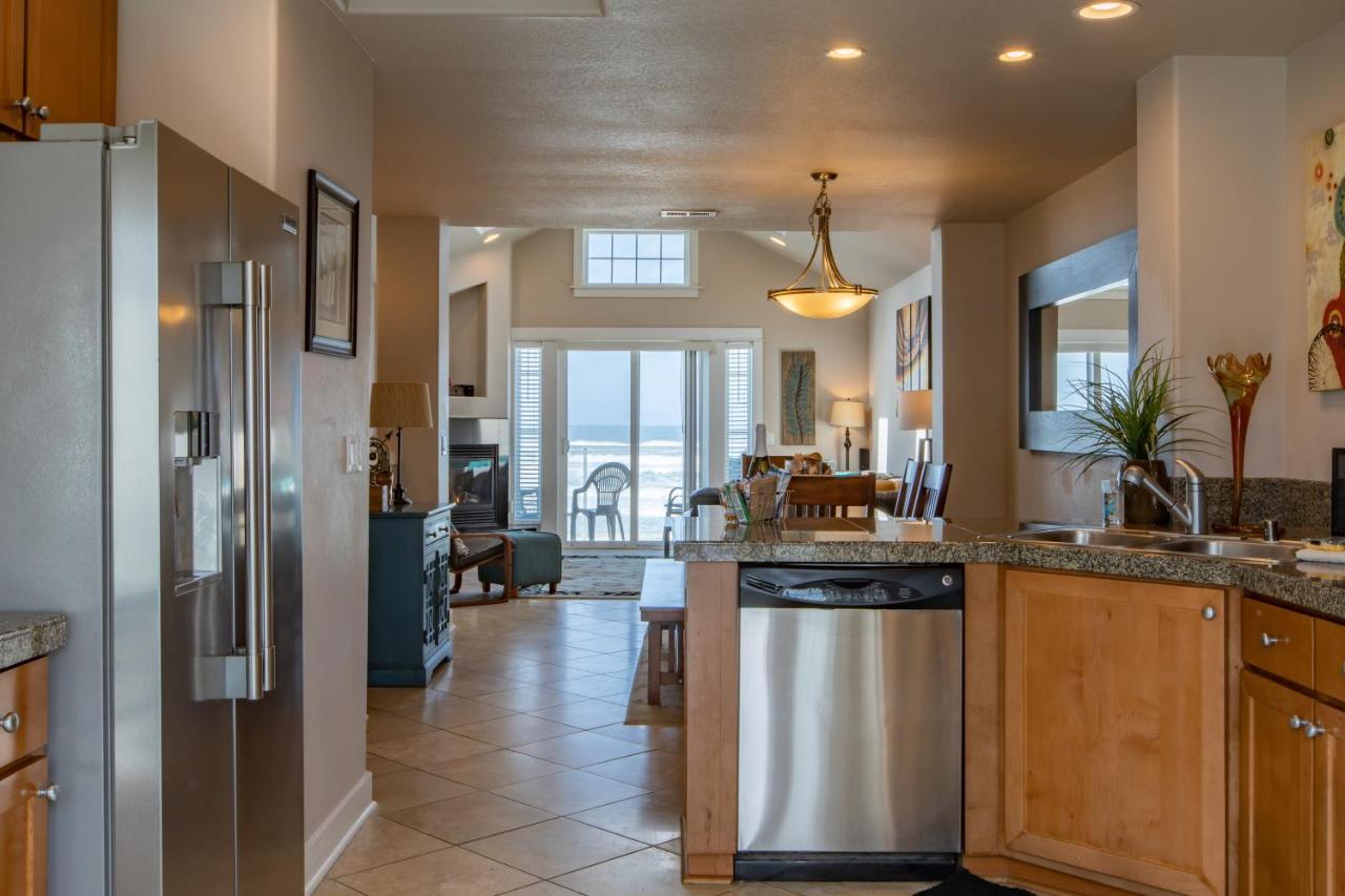 Rockaway Beach Vibes,Waterfront Oceanfront Rockaway Beach House Near Downtown,Wifi, Washer Dryer Exterior photo